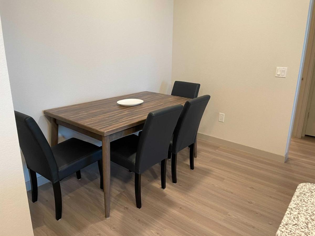 Stay Gia New Modern 1 Bedroom Apartment With Swimming Pool & Gym At Grayson Place กูดเยียร์ ภายนอก รูปภาพ